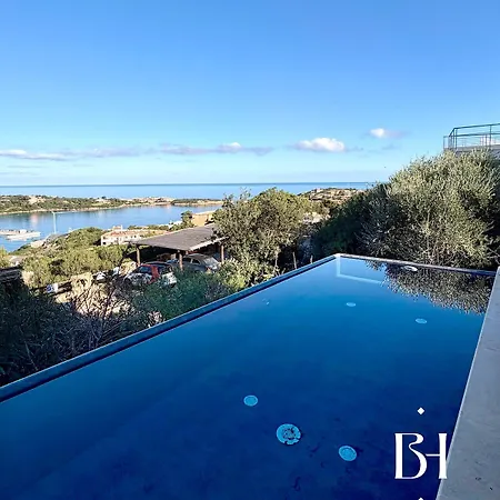 Mina Lusso, Piscina, Vista Mare, &parking 포르투 세르보